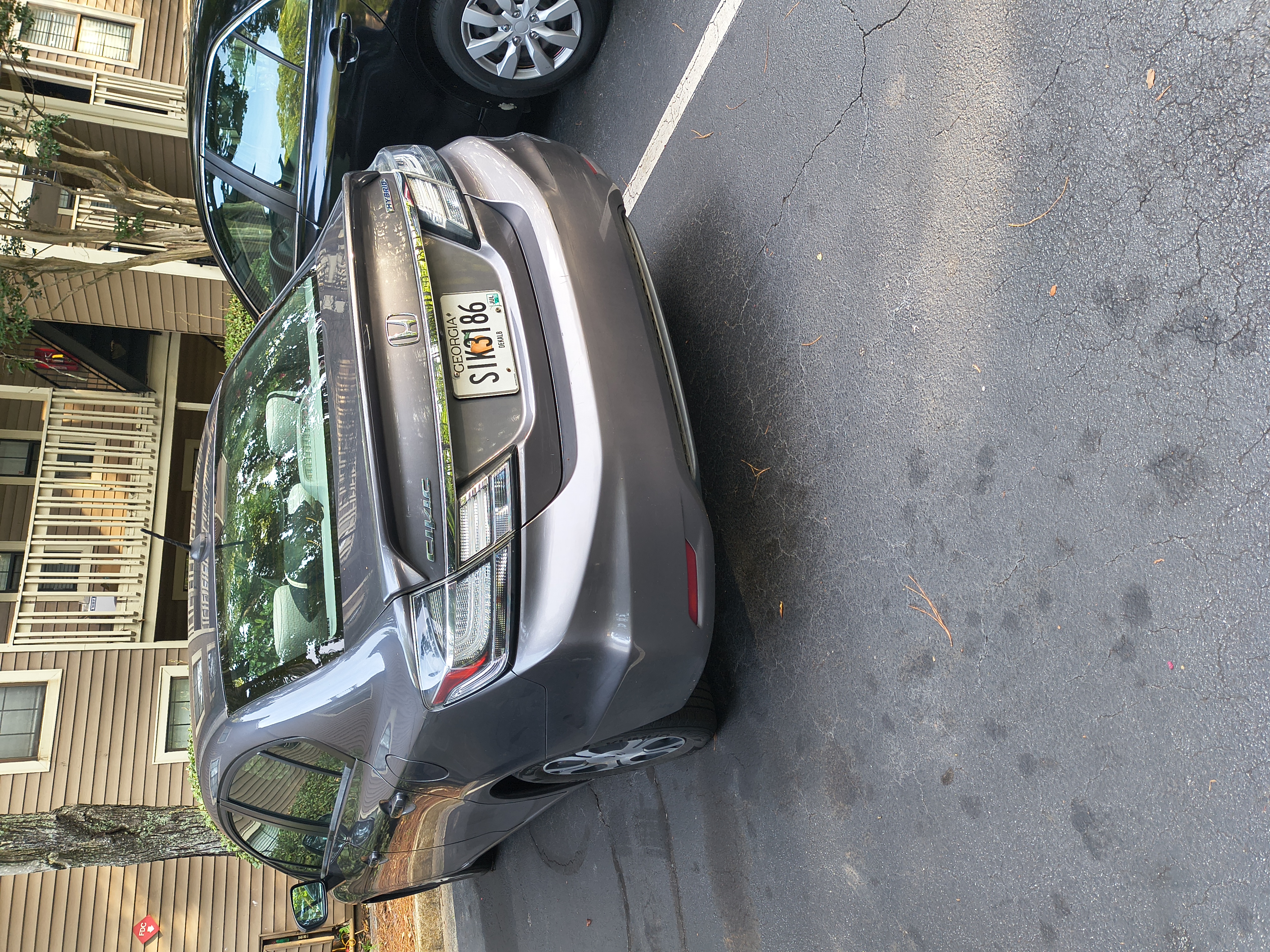 Used 2015 Honda Civic Hybrid Sedan image 1