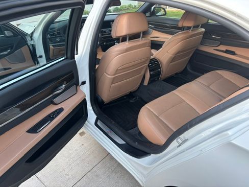 Used 2015 BMW 740Li xDrive AWD/4WD image 10
