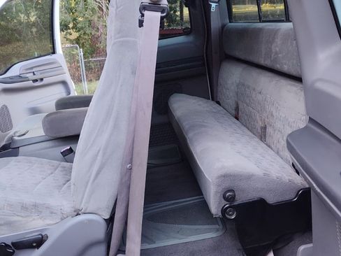 Used 1999 Ford F350 2WD SuperCab DRW Super Duty image 1