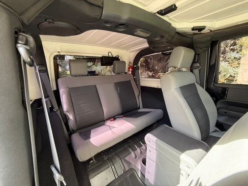 Used 2008 Jeep Wrangler X image 9