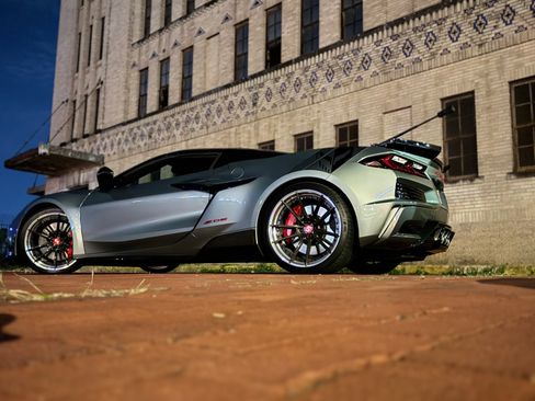 Used 2023 Chevrolet Corvette Z06 image 9