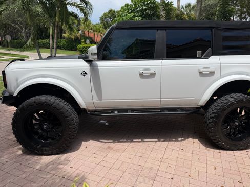 Used 2022 Ford Bronco Outer Banks AWD/4WD image 15