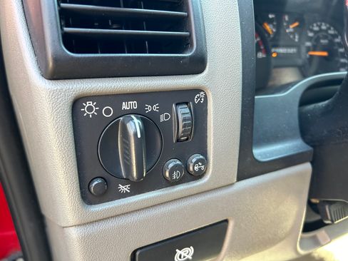 Used 2005 Chevrolet Colorado 2WD Extended Cab image 16