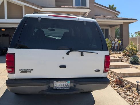 Used 2000 Ford Expedition XLT RWD image 5