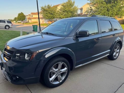 Used 2017 Dodge Journey Crossroad image 1