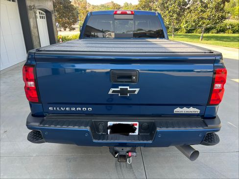 Used 2017 Chevrolet Silverado 2500 High Country w/ Duramax Plus Package AWD/4WD image 4