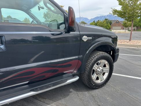 Used 2005 Ford F250 Harley-Davidson image 9