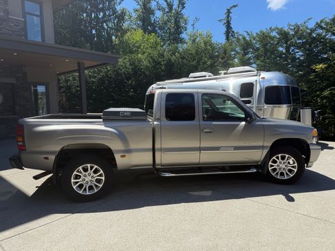 Used 2003 GMC Sierra 1500 Denali AWD/4WD image 14