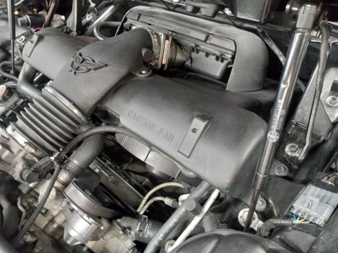 Used 1998 Chevrolet Corvette Coupe w/ Roof Pkg image 26