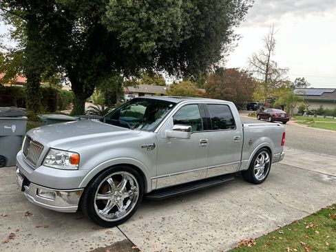 Used 2006 Lincoln Mark LT 4x4 image 31