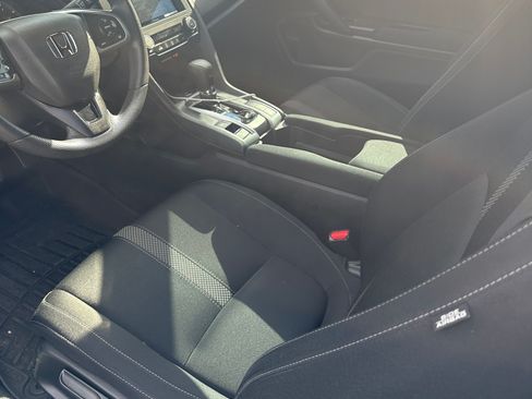 Used 2019 Honda Civic LX image 7
