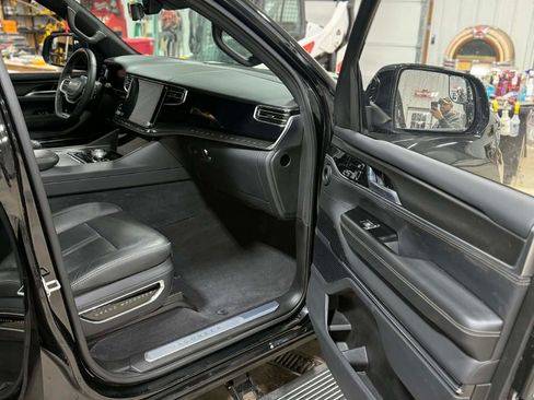 Used 2024 Jeep Grand Wagoneer Series II w/ Quick Order Packagew 28T image 9