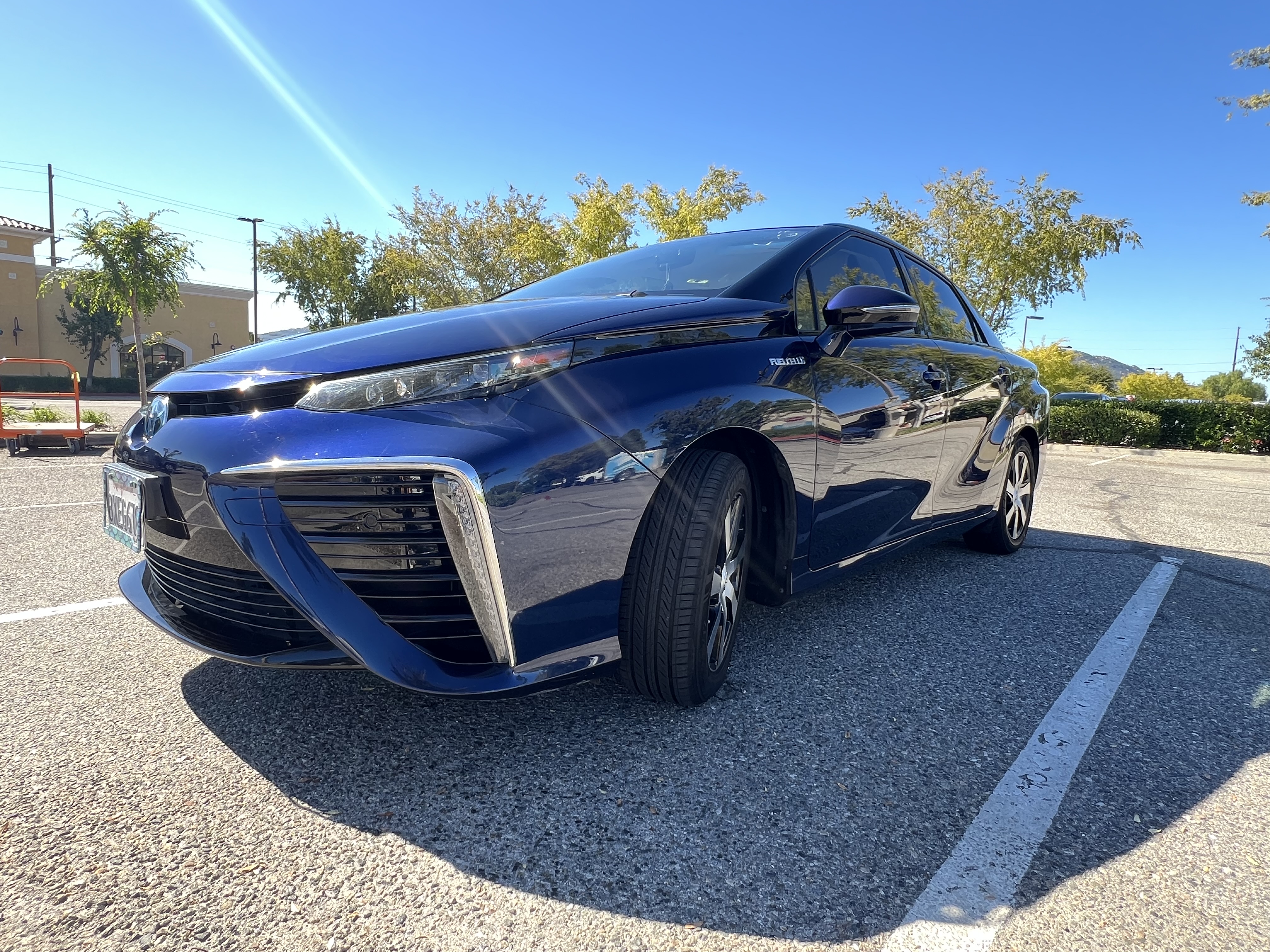 Used 2018 Toyota Mirai FWD image 1