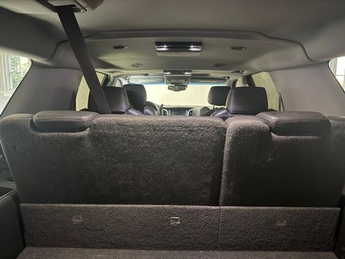 Used 2016 Cadillac Escalade ESV Premium image 13