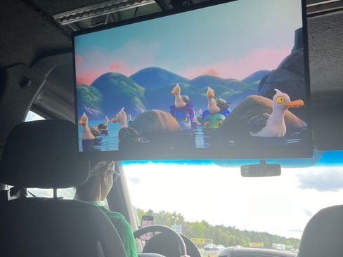 Used 2017 Mercedes-Benz Sprinter 2500 image 2