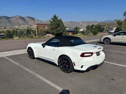Used 2017 FIAT 124 Spider Abarth RWD image 17
