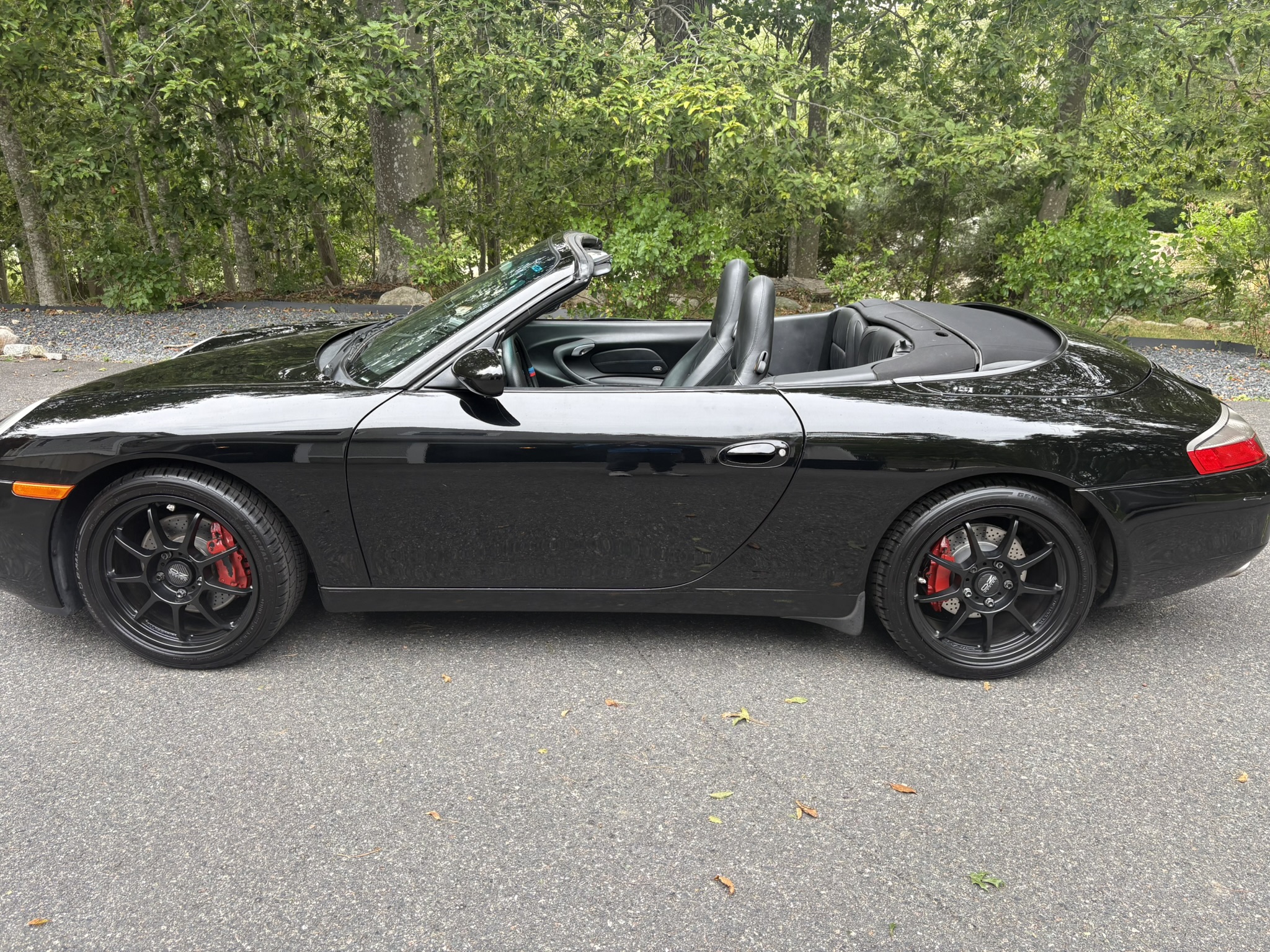 Used 2000 Porsche 911 Cabriolet image 12