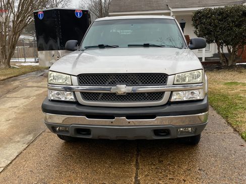 Used 2004 Chevrolet Silverado 1500 Z71 Pickup 4D 5 3/4 ft image 2