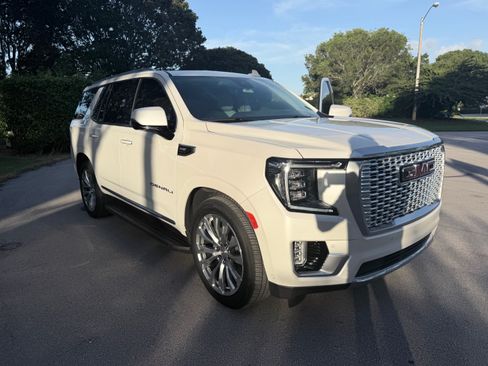 Used 2024 GMC Yukon Denali w/ Advanced Technology Package RWD image 17