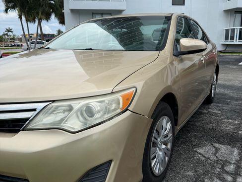 Used 2012 Toyota Camry LE image 9