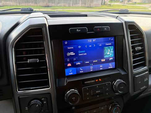 Used 2020 Ford F150 XLT w/ Equipment Group 302A Luxury RWD image 13