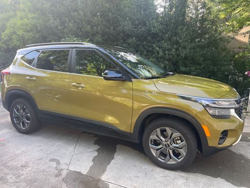 Used 2024 Kia Seltos S AWD/4WD image 4