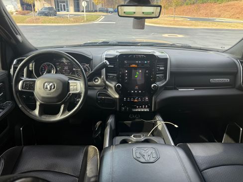 Used 2022 RAM 2500 Laramie w/ Night Edition image 10