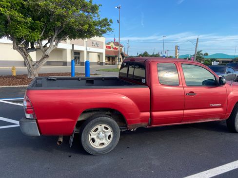 Used 2009 Toyota Tacoma Pickup 4D 6 ft w/ Convenience Pkg image 9