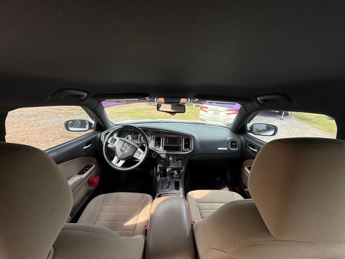 Used 2013 Dodge Charger SE w/ Sport Appearance Group image 15