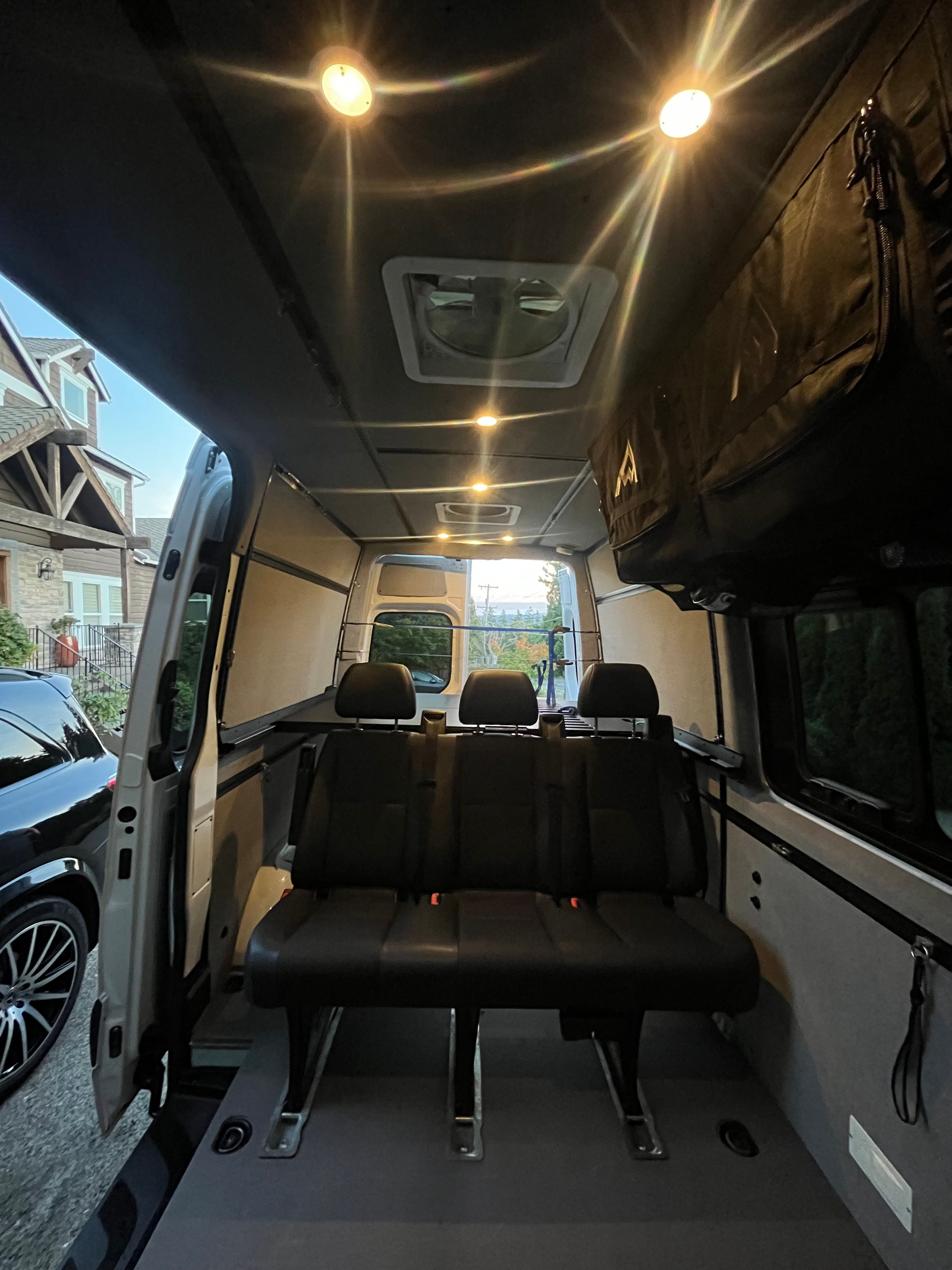 Used 2020 Mercedes-Benz Sprinter 2500 image 10