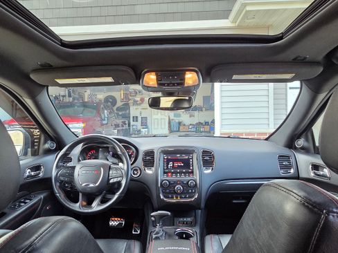 Used 2018 Dodge Durango R/T w/ Technology Group image 12