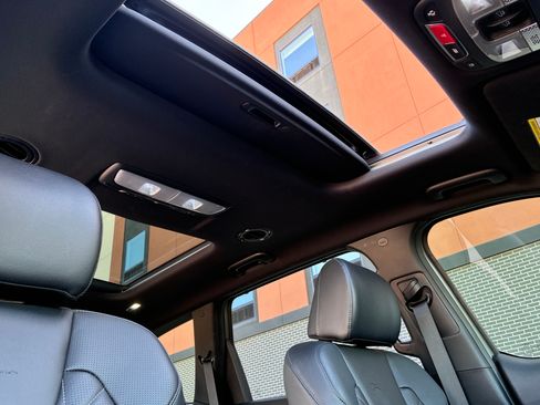 Used 2025 Kia Telluride SX X-Line AWD/4WD image 12