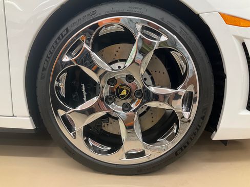 Used 2014 Lamborghini Gallardo LP 550-2 image 9