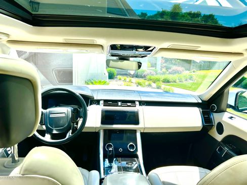 Used 2019 Land Rover Range Rover Sport HSE AWD/4WD image 8