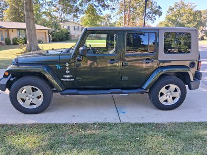 Used 2010 Jeep Wrangler Unlimited Sahara w/ Dual Top Group