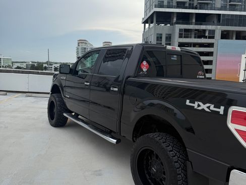 Used 2014 Ford F150 XLT w/ Equipment Group 302A Luxury AWD/4WD image 8