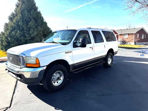 Used 2001 Ford Excursion XLT image 5