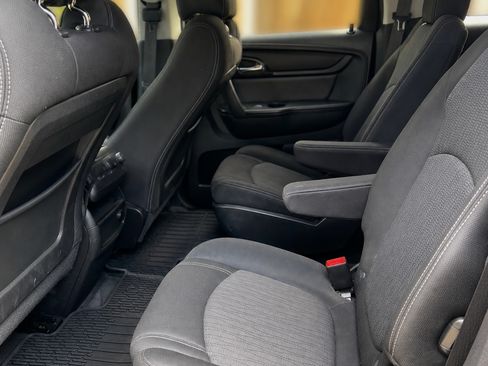 Used 2013 Chevrolet Traverse LT FWD image 12