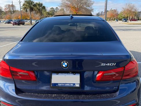 Used 2019 BMW 540i w/ M Sport Package image 6