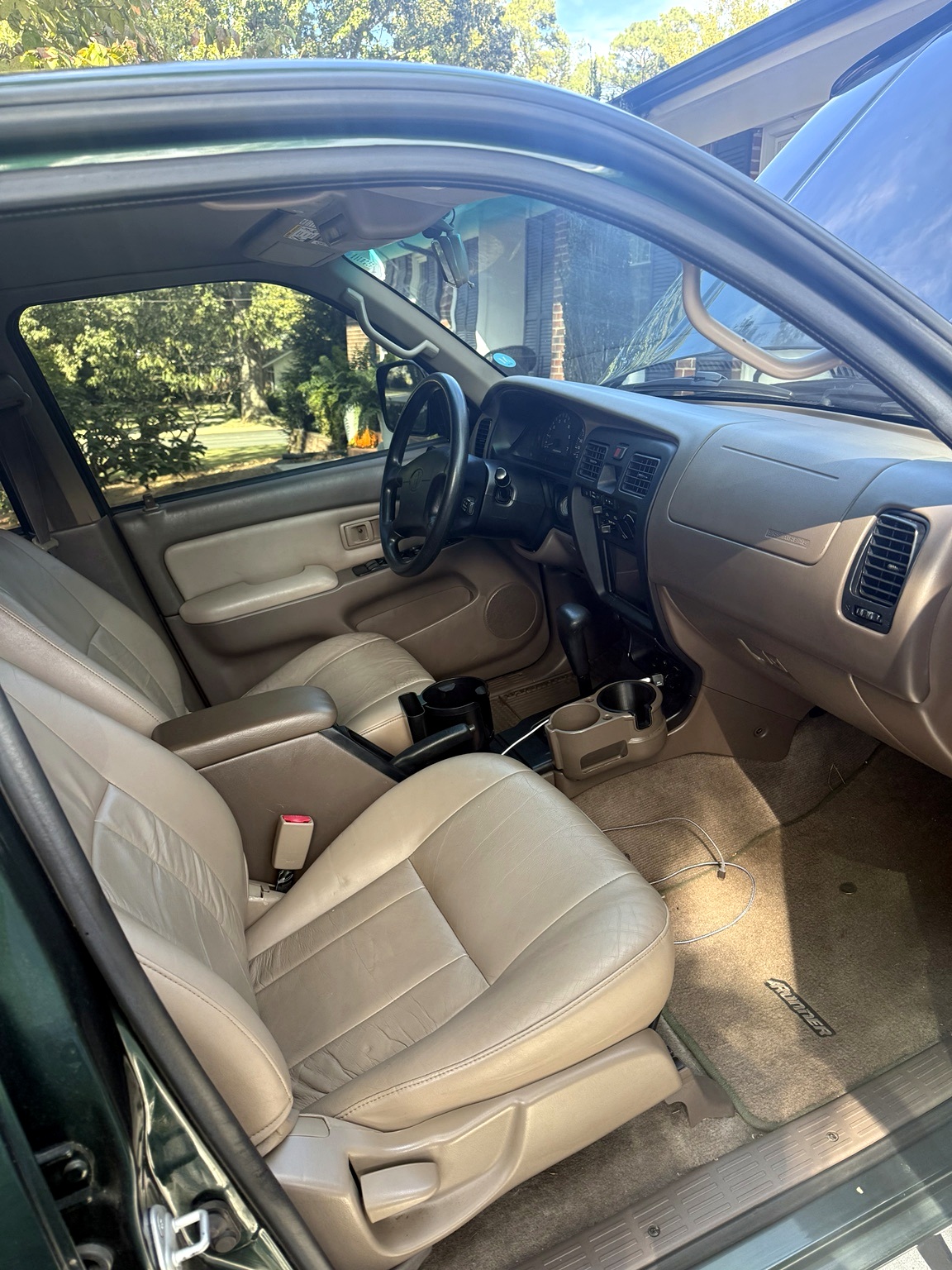 Used 2000 Toyota 4Runner SR5 RWD image 15