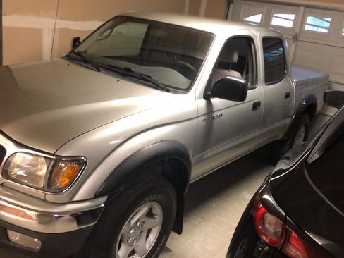 Used 2002 Toyota Tacoma PreRunner image 9