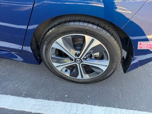 Used 2022 Nissan Leaf SV image 8