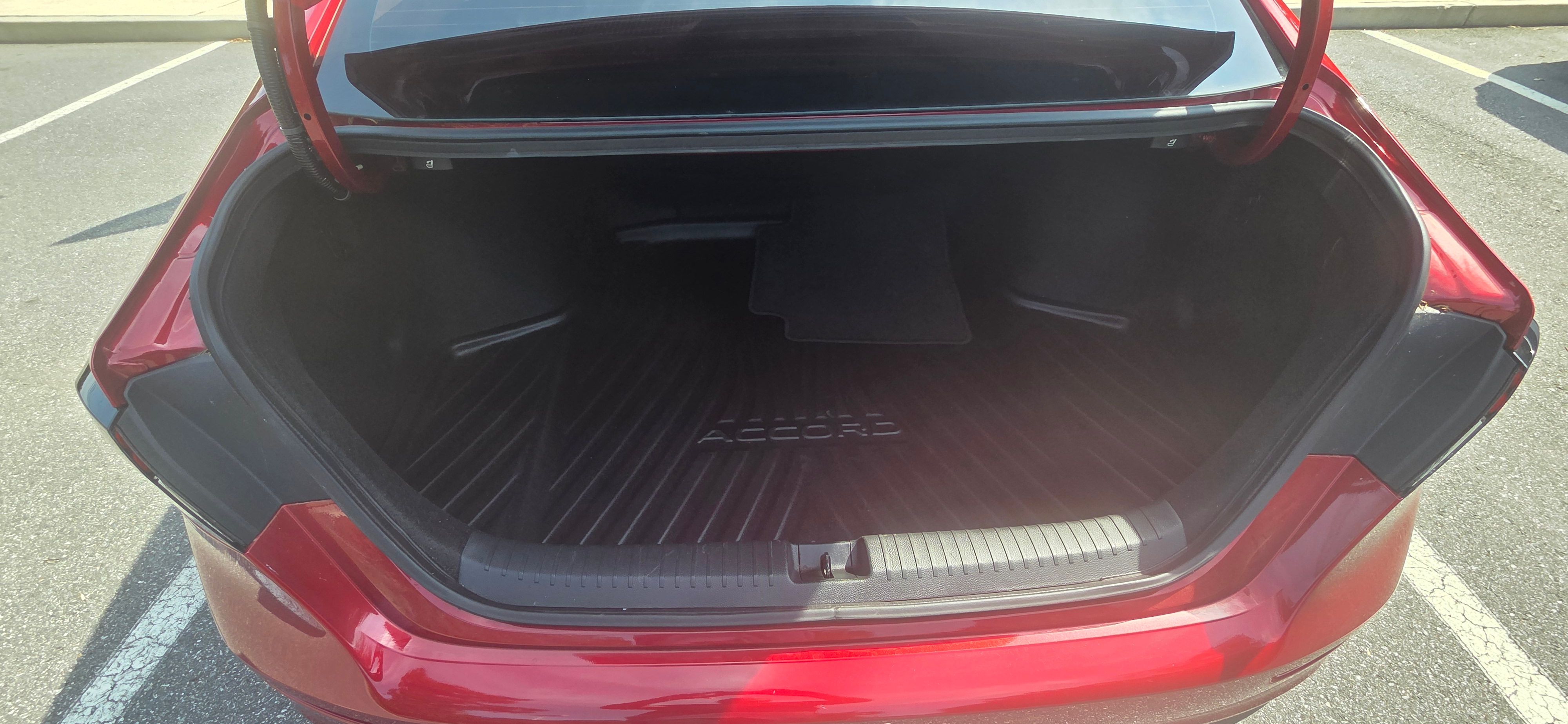Used 2025 Honda Accord SE image 12