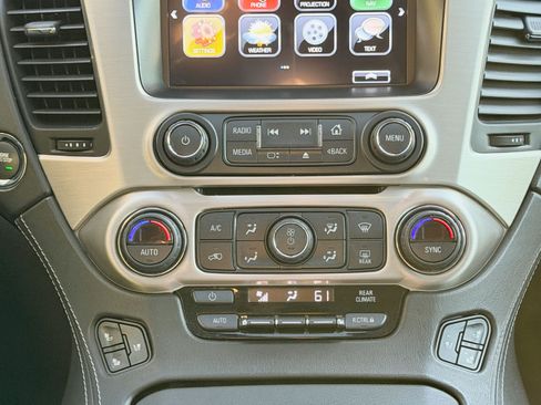 Used 2020 GMC Yukon XL Denali w/ Denali Premium Package image 20