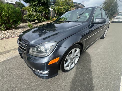 Used 2014 Mercedes-Benz C 250 Sedan image 5