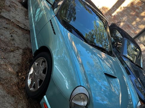 Used 2002 Ford Thunderbird image 4