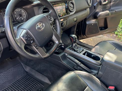 Used 2019 Toyota Tacoma TRD Pro image 12