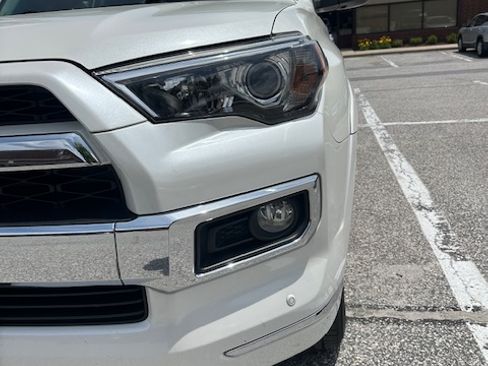 Used 2019 Toyota 4Runner Limited AWD/4WD image 13