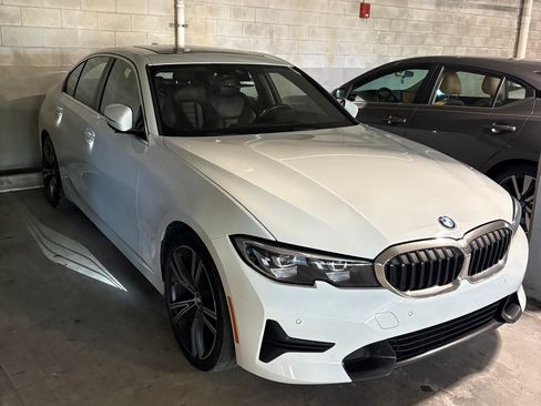 Used 2019 BMW 330i Sedan image 2