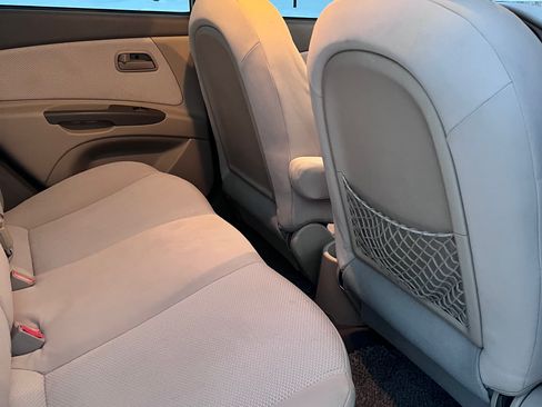 Used 2011 Kia Rio LX w/ Value Pkg image 13